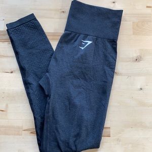 Gym shark leggings